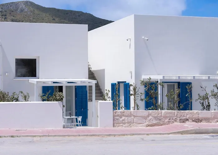 Egida Mediterranee بيت ضيافة فافينانا